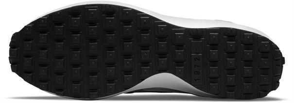 Nike waffle debut men's shoes